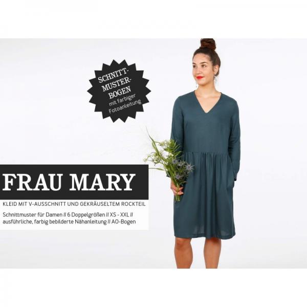 Studio Schnittreif FRAU MARY Kleid mit V-Ausschnitt